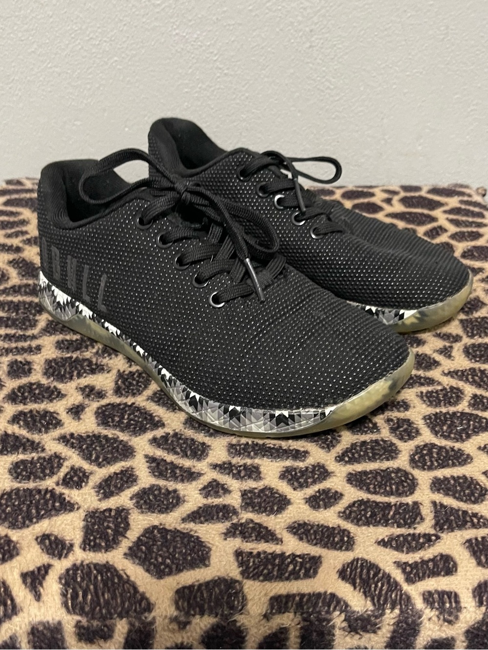 NoBull Outwork Cross Training Sneakers Black Casual Laces Womens 6
